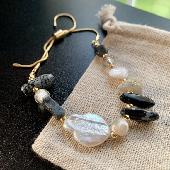 Dainty Pull Tie Chain Healing Crystal Bracelet - Picture 6 of 7